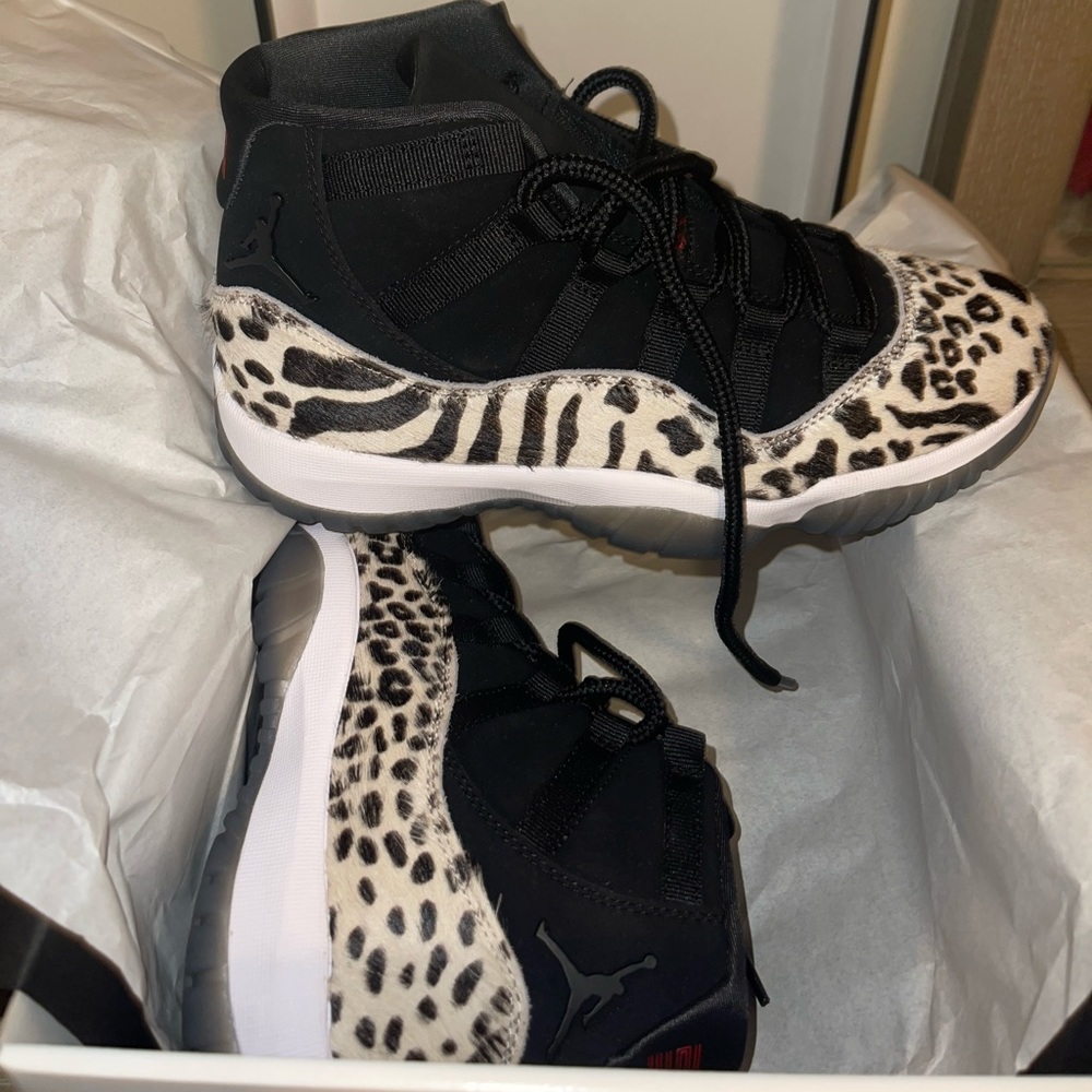 Jordan’s brand new- size 8 1/5